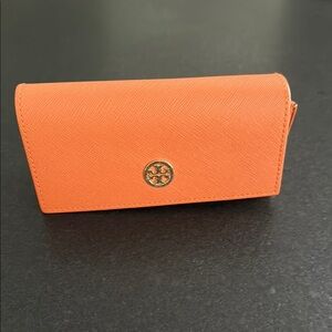 Tory Burch Orange sunglasses case Sleek Design